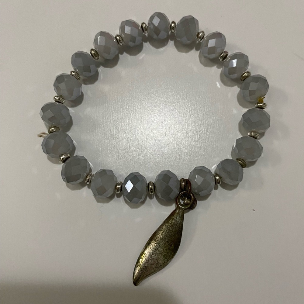 Bundle of jewelry and accessories